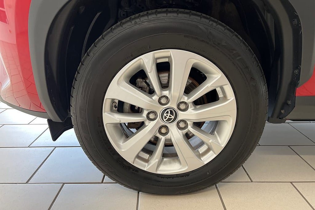 Vehicle Image 15