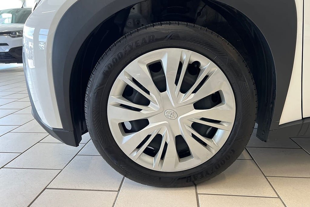 Vehicle Image 15