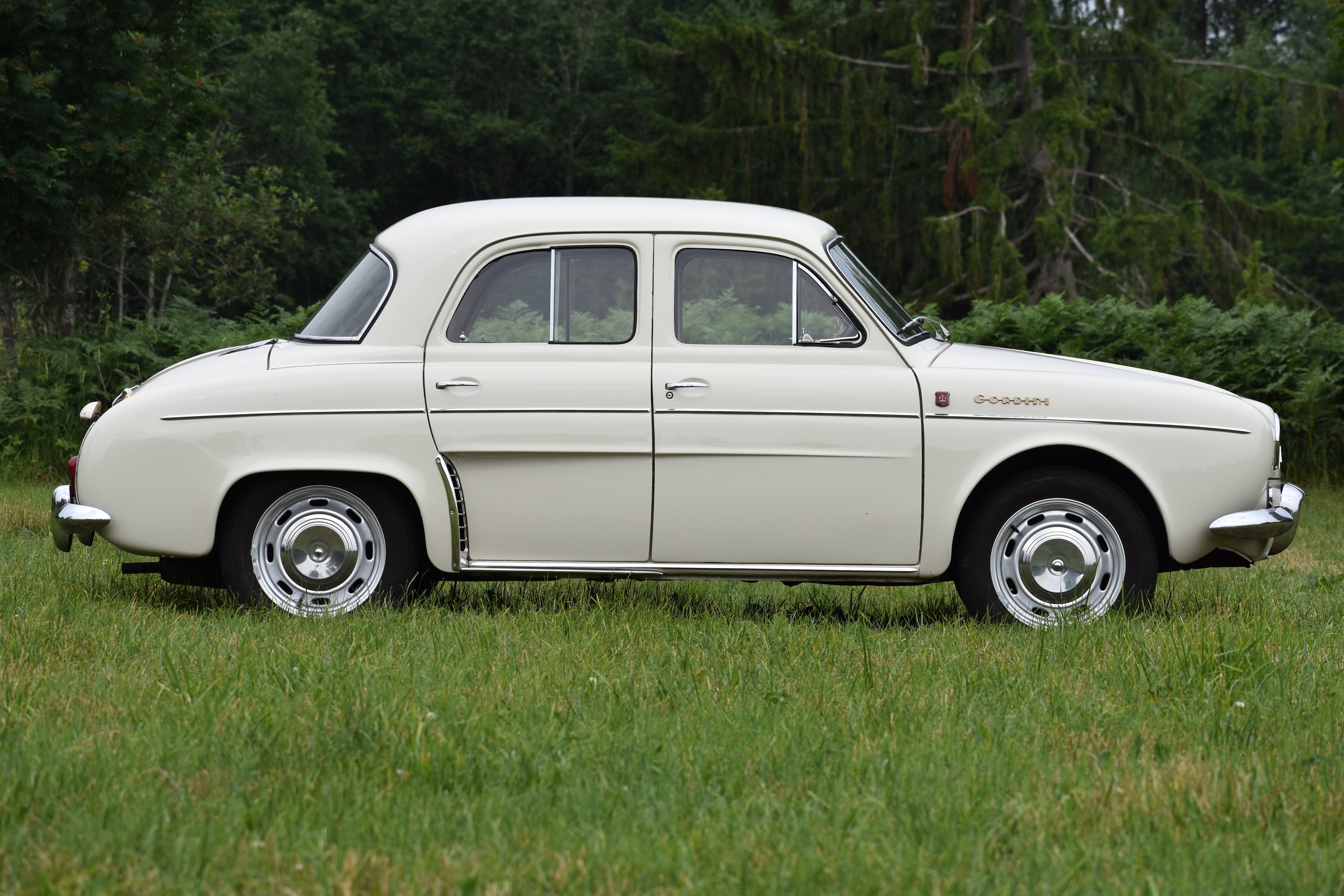 Vehicle Image 23