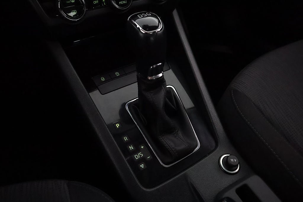 Vehicle Image 23