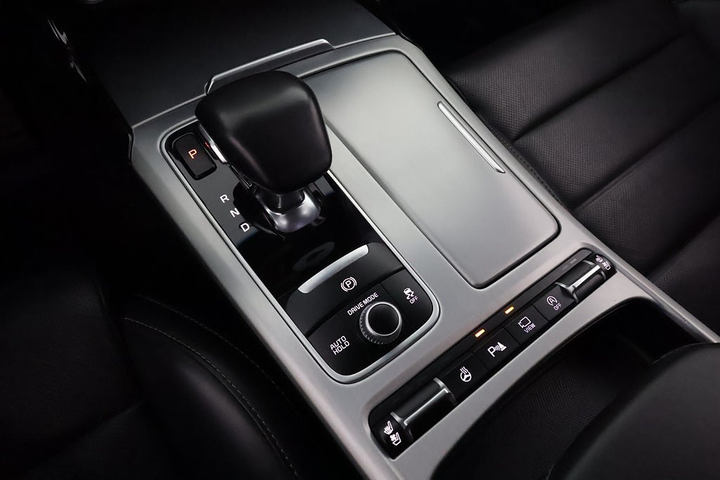 Vehicle Image 24
