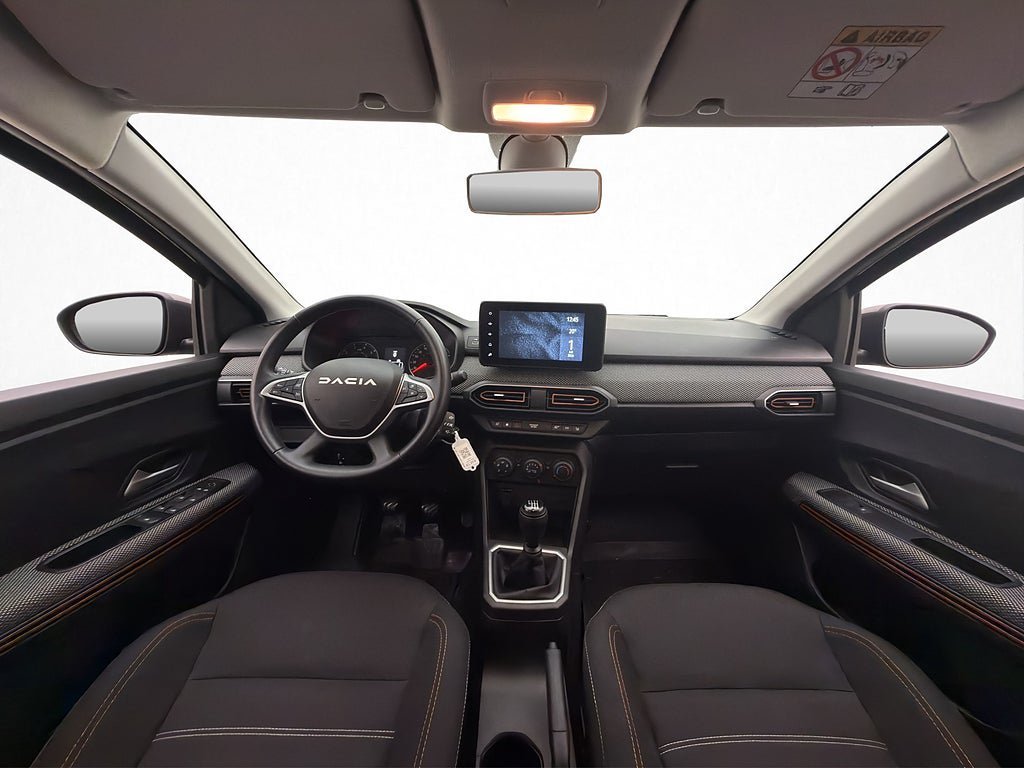 Vehicle Image 12