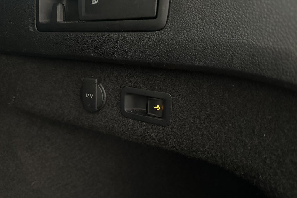 Vehicle Image 28