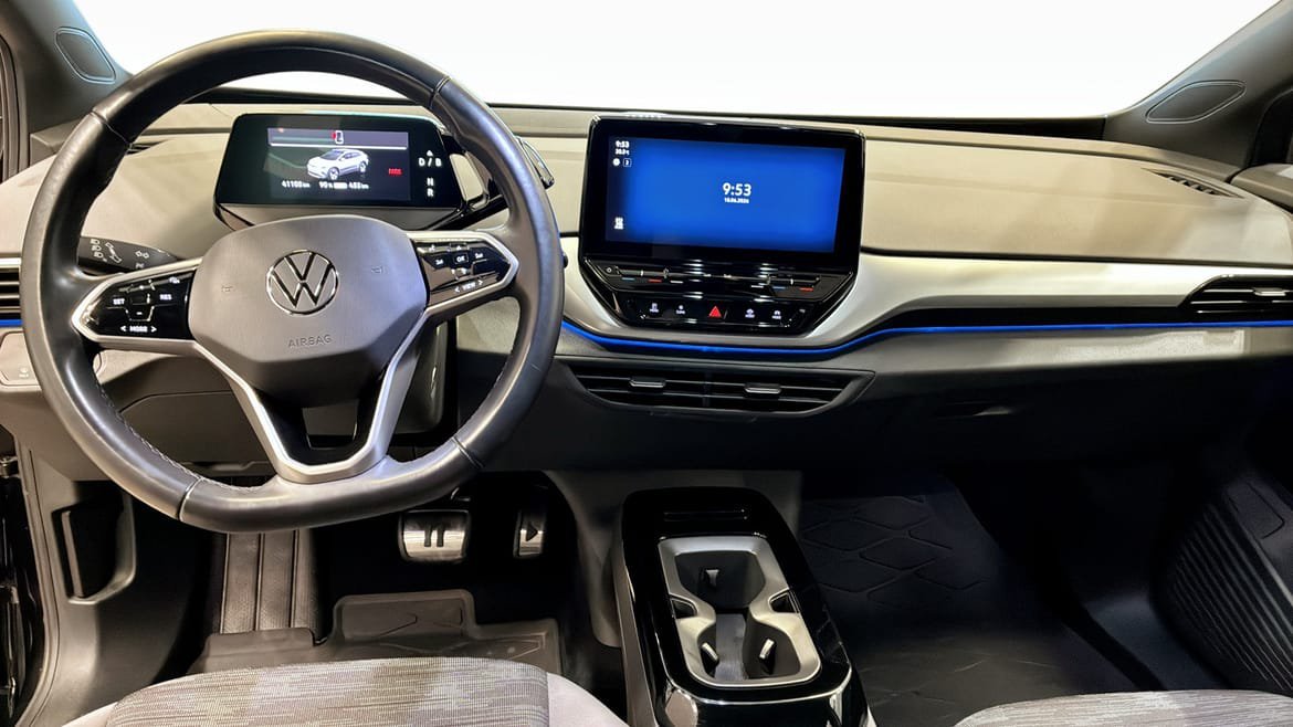 Vehicle Image 10