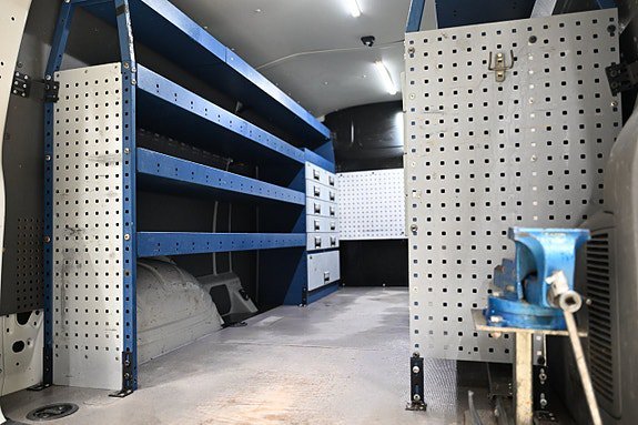 Vehicle Image 13