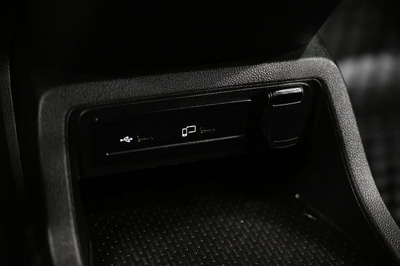 Vehicle Image 27