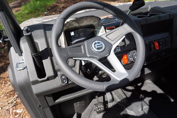 Vehicle Image 13