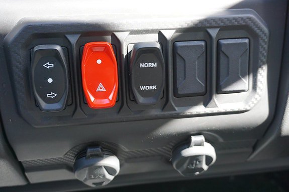 Vehicle Image 28