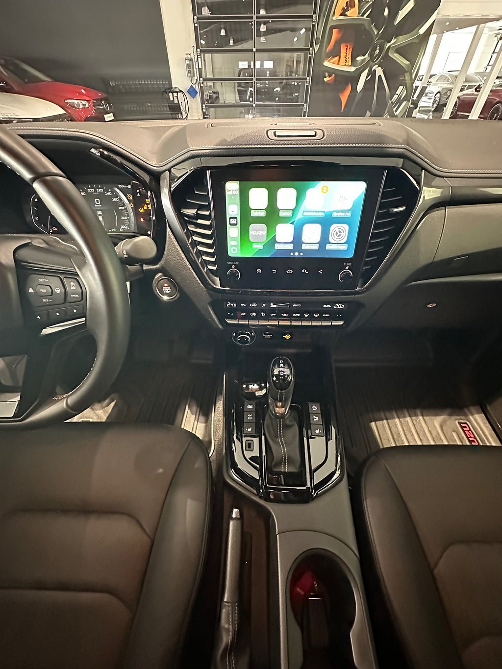 Vehicle Image 17