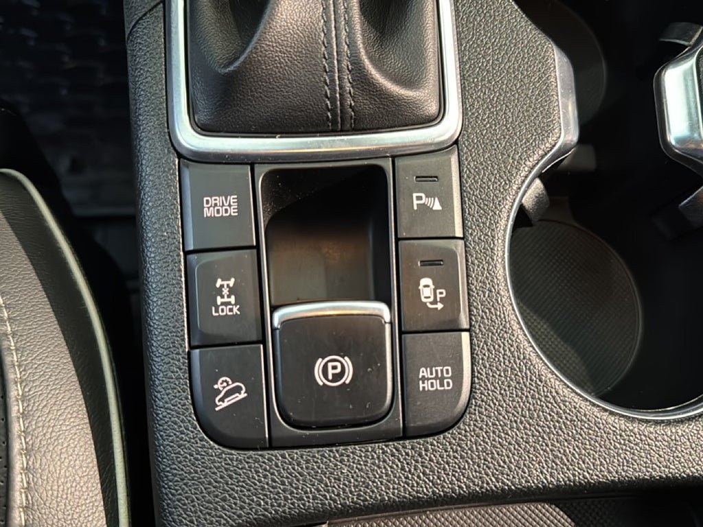 Vehicle Image 17