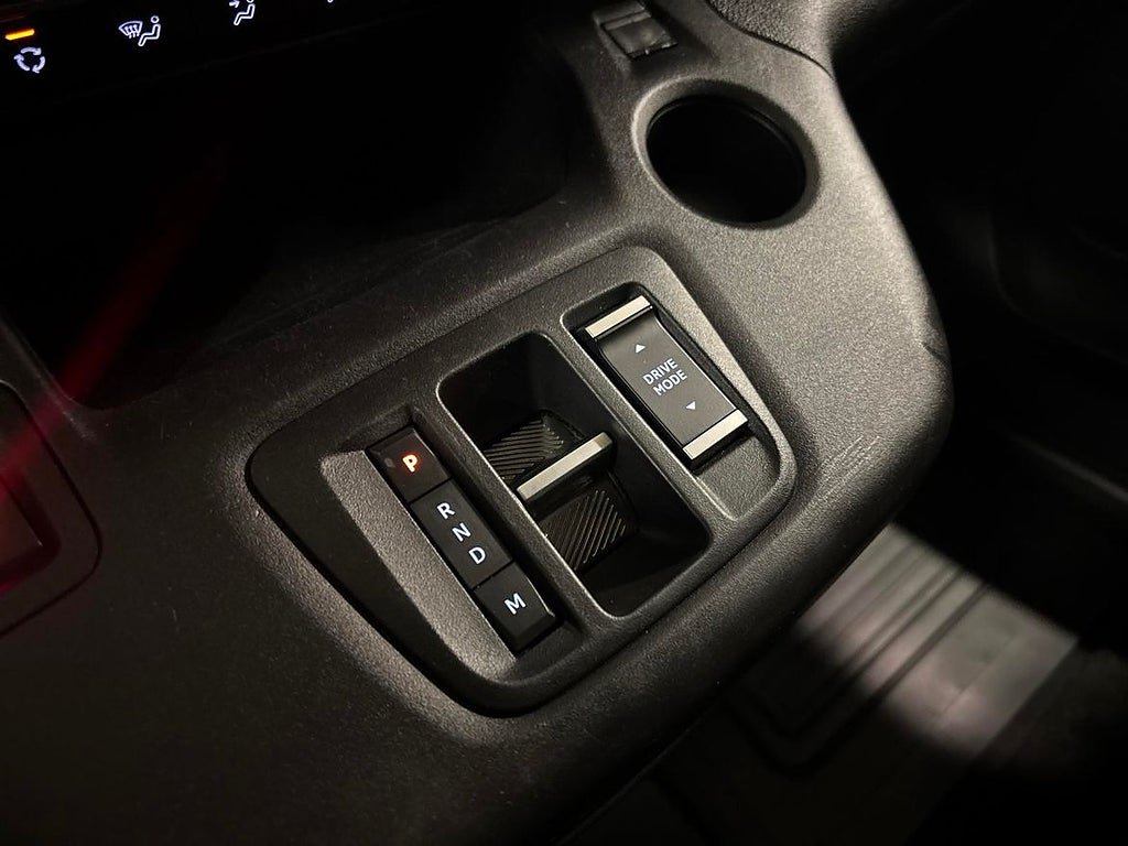Vehicle Image 17