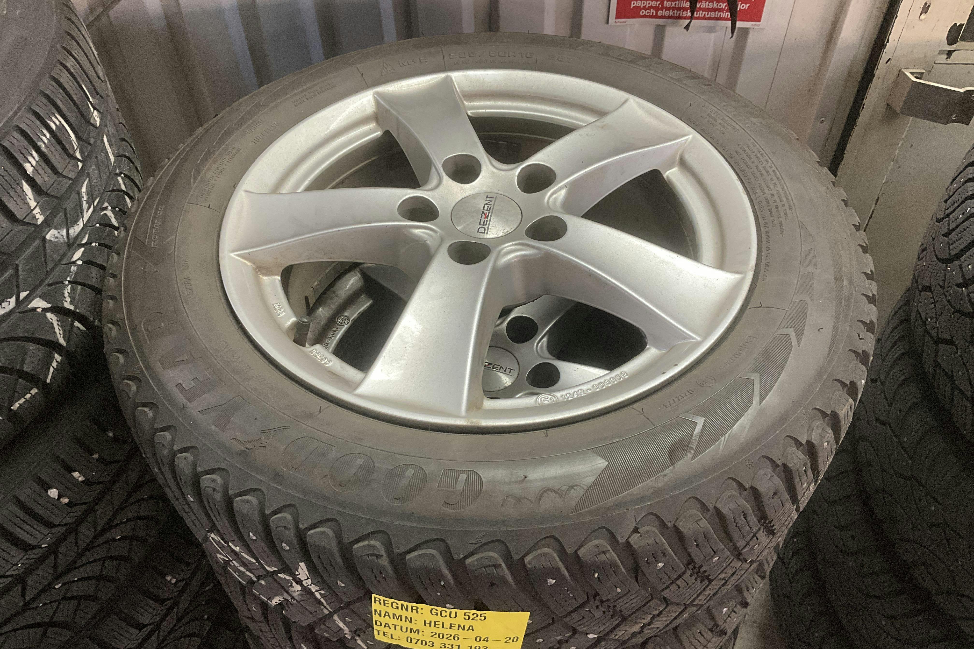 Vehicle Image 13