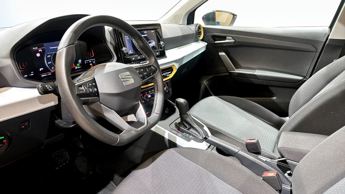 Vehicle Image 7