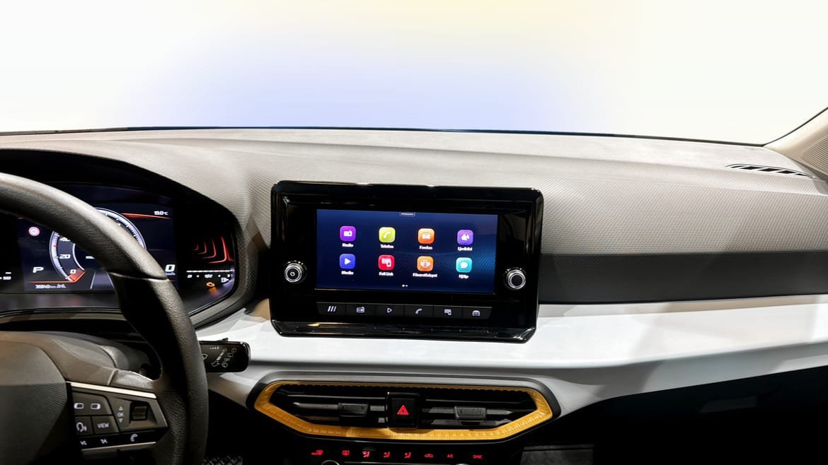 Vehicle Image 9