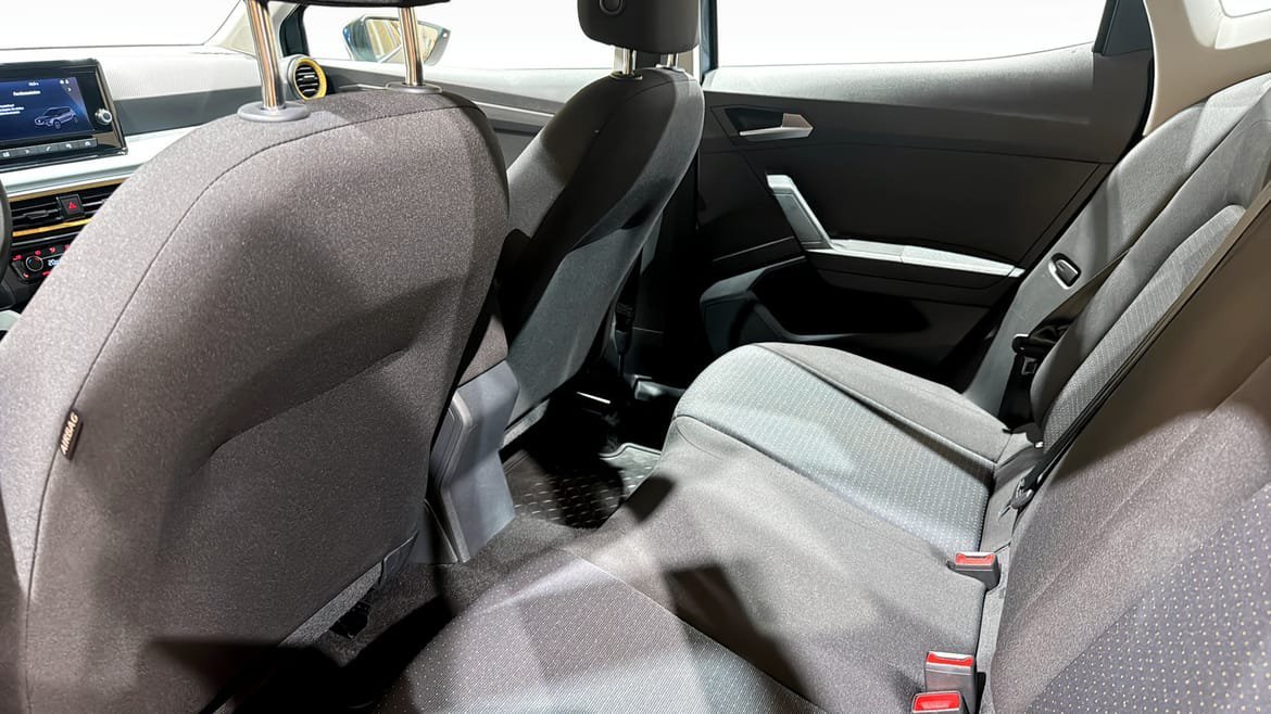Vehicle Image 11