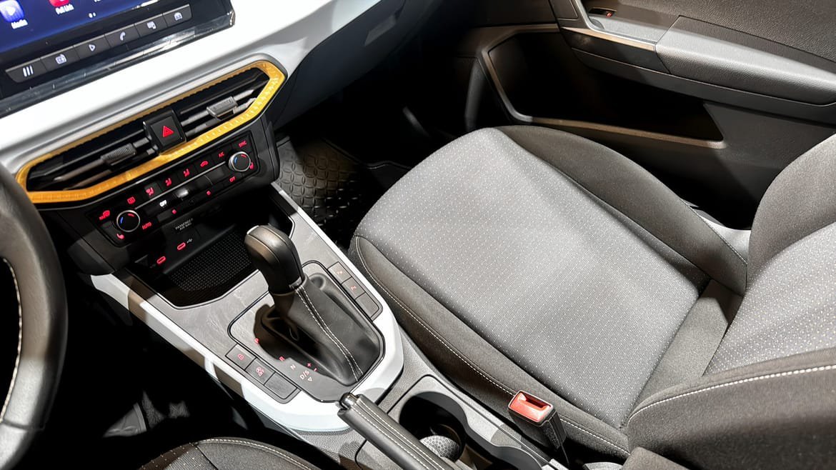 Vehicle Image 15
