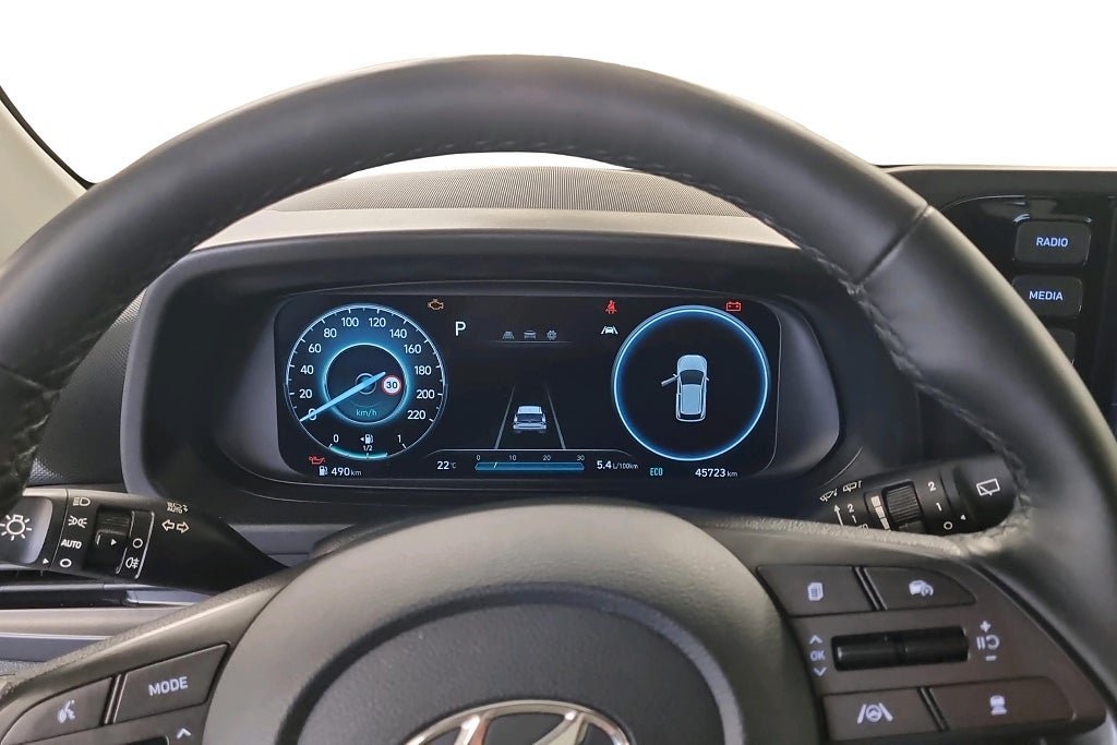 Vehicle Image 12