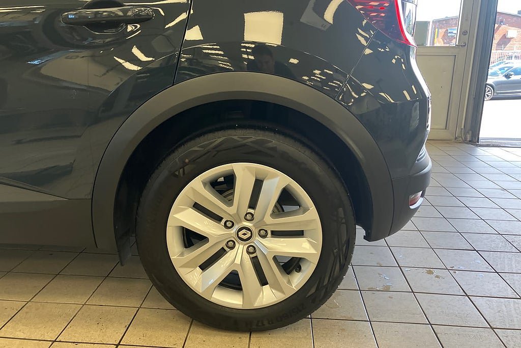 Vehicle Image 17