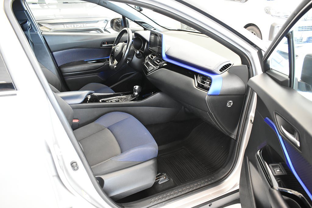 Vehicle Image 7