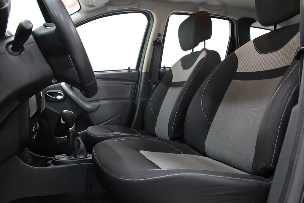 Vehicle Image 12