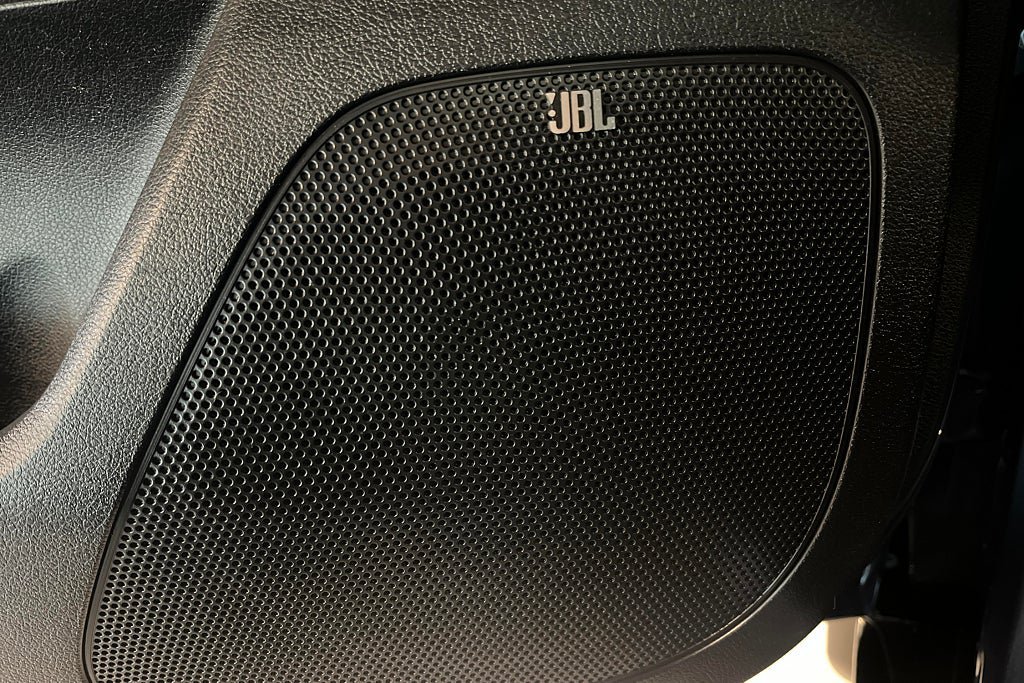 Vehicle Image 22