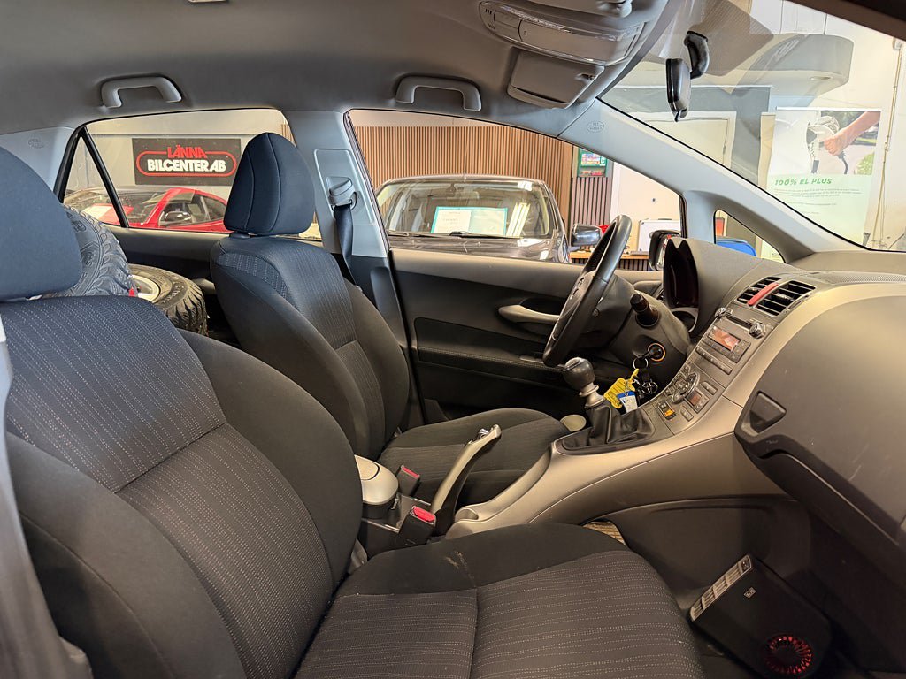 Vehicle Image 11