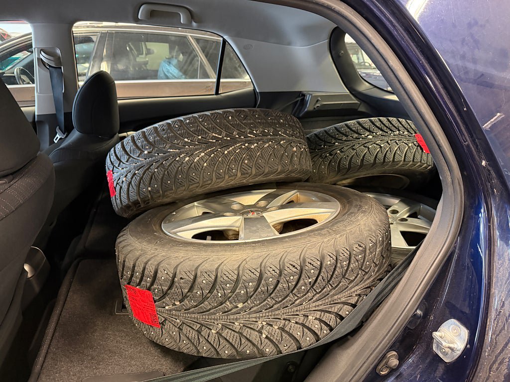 Vehicle Image 12
