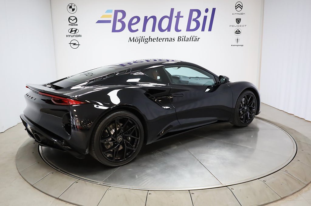 Vehicle Image 12