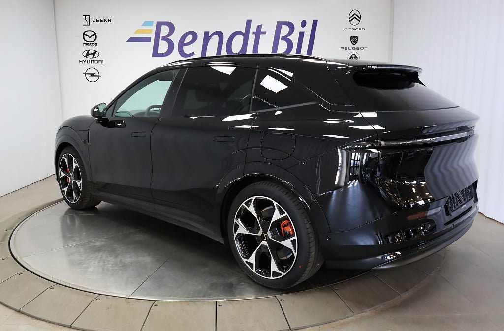 Vehicle Image 7