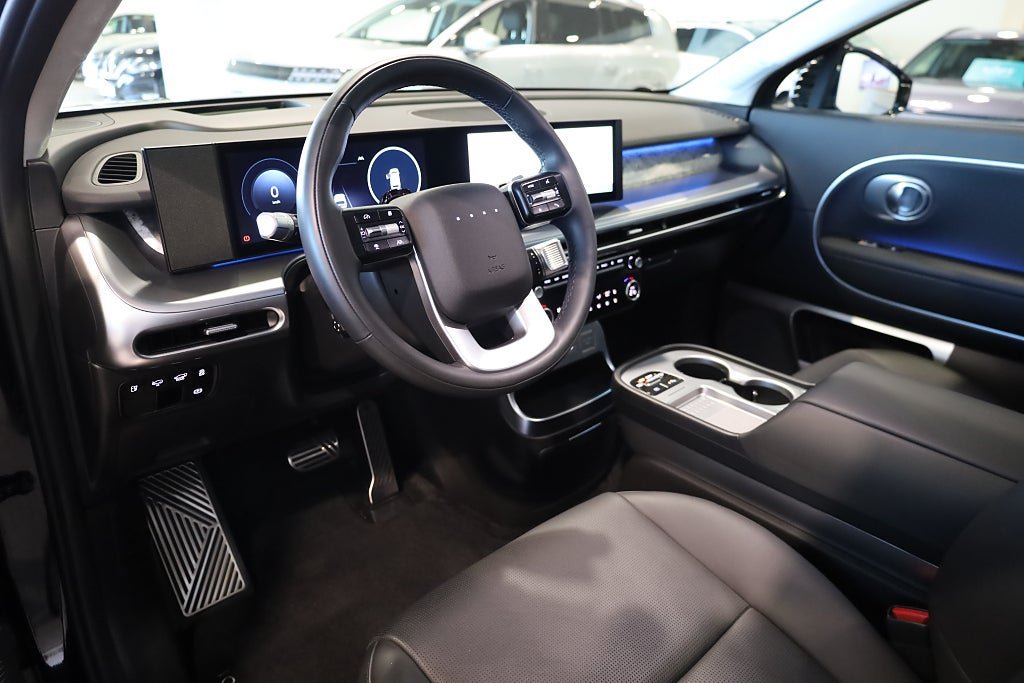 Vehicle Image 9