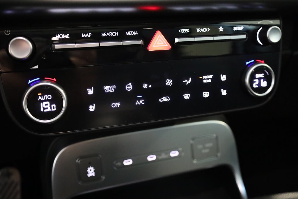 Vehicle Image 26