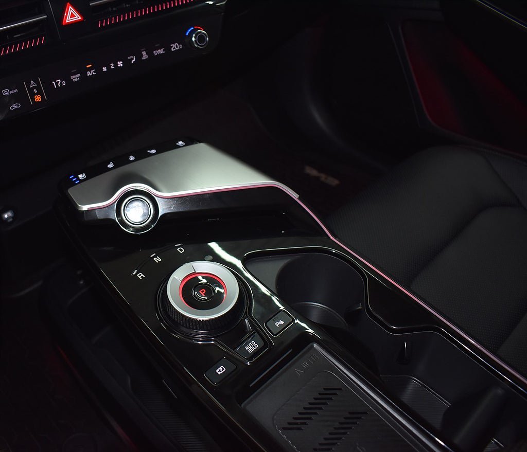 Vehicle Image 11