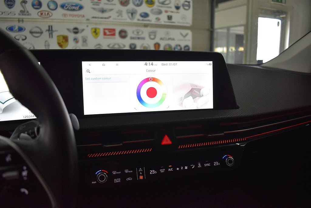 Vehicle Image 15