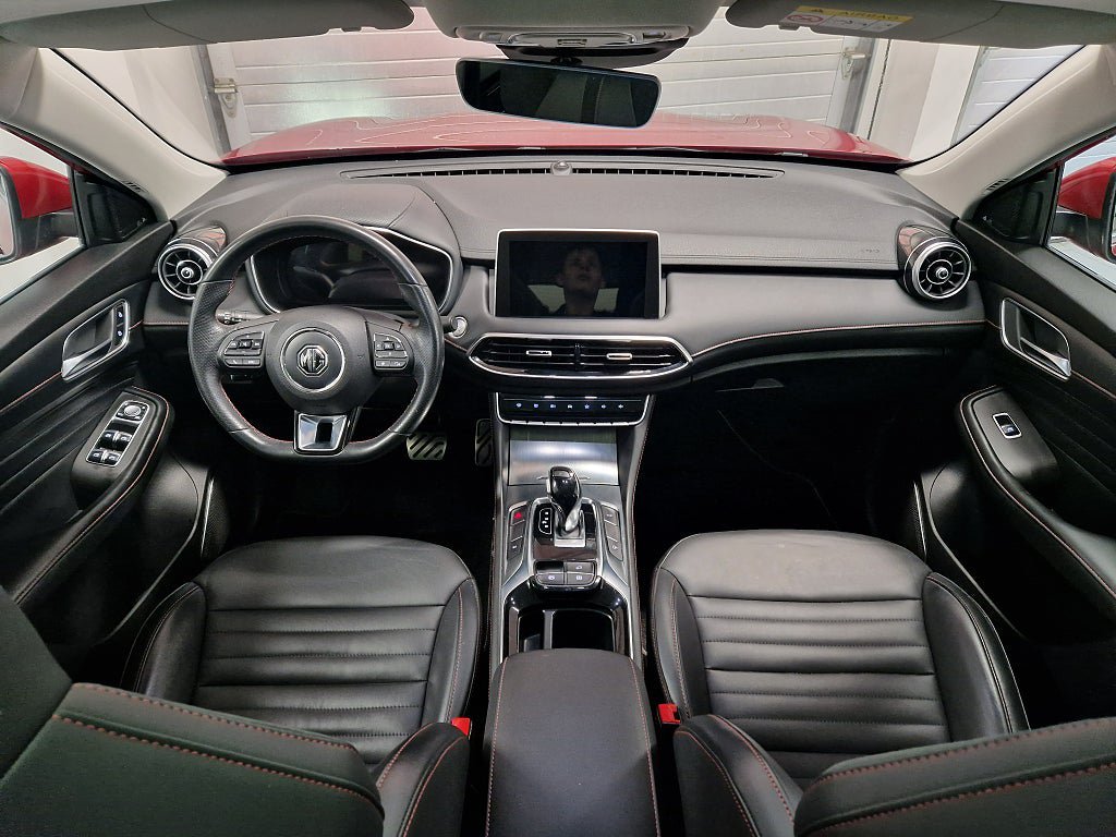 Vehicle Image 9