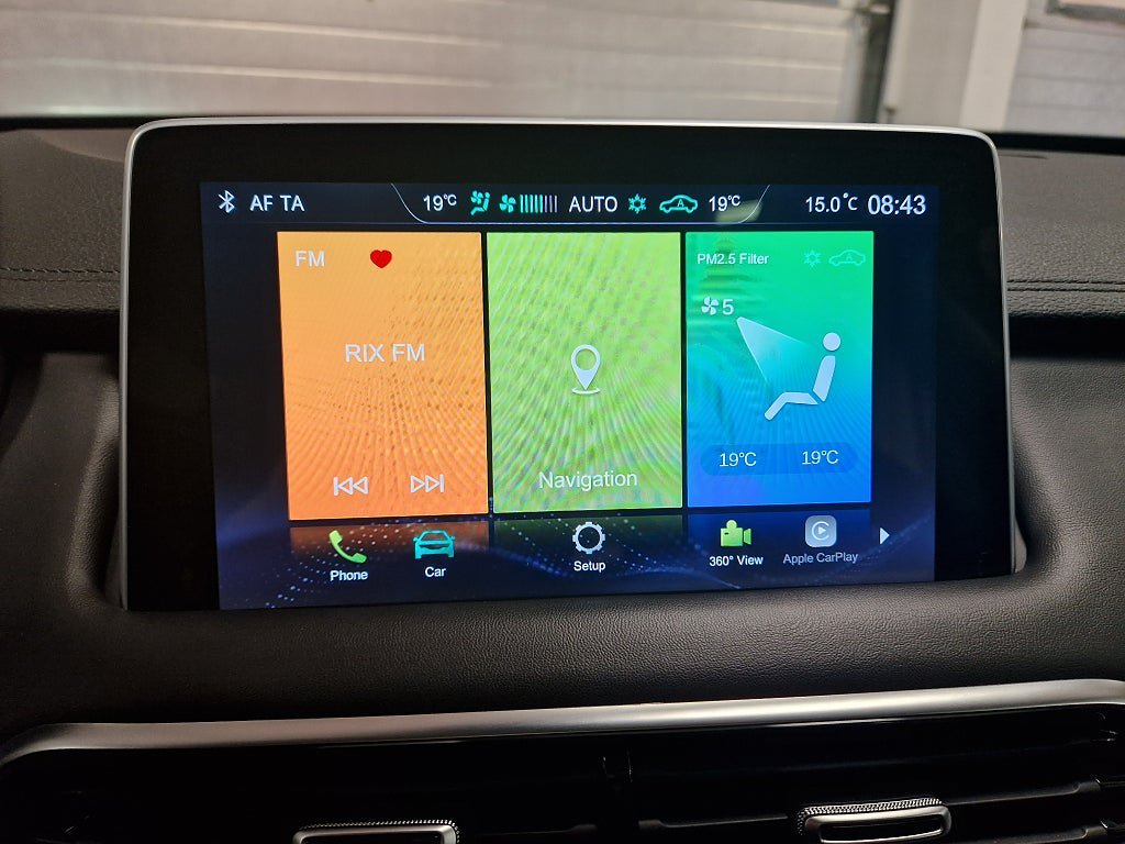 Vehicle Image 16