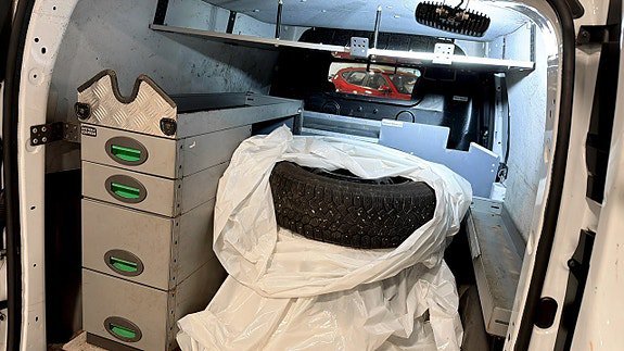 Vehicle Image 11