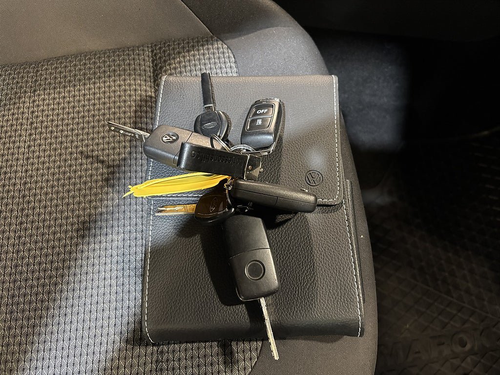 Vehicle Image 25