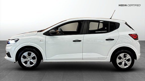 Vehicle Image 6