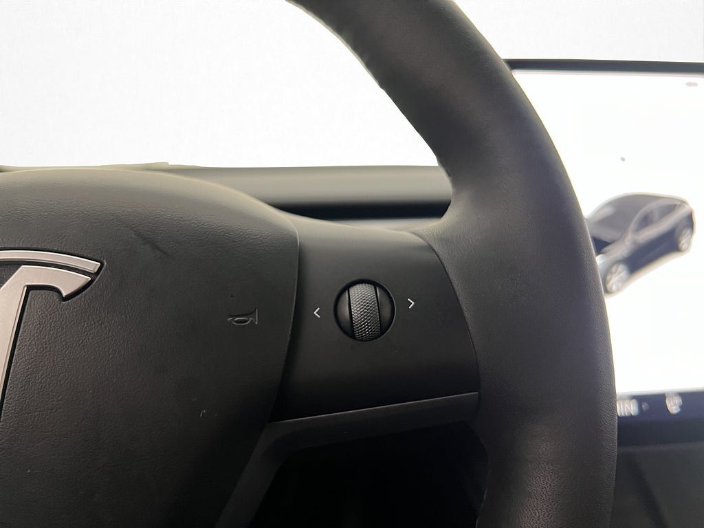 Vehicle Image 29