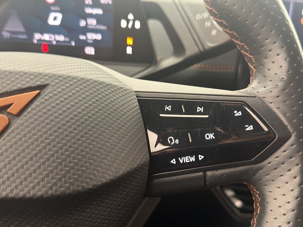 Vehicle Image 23
