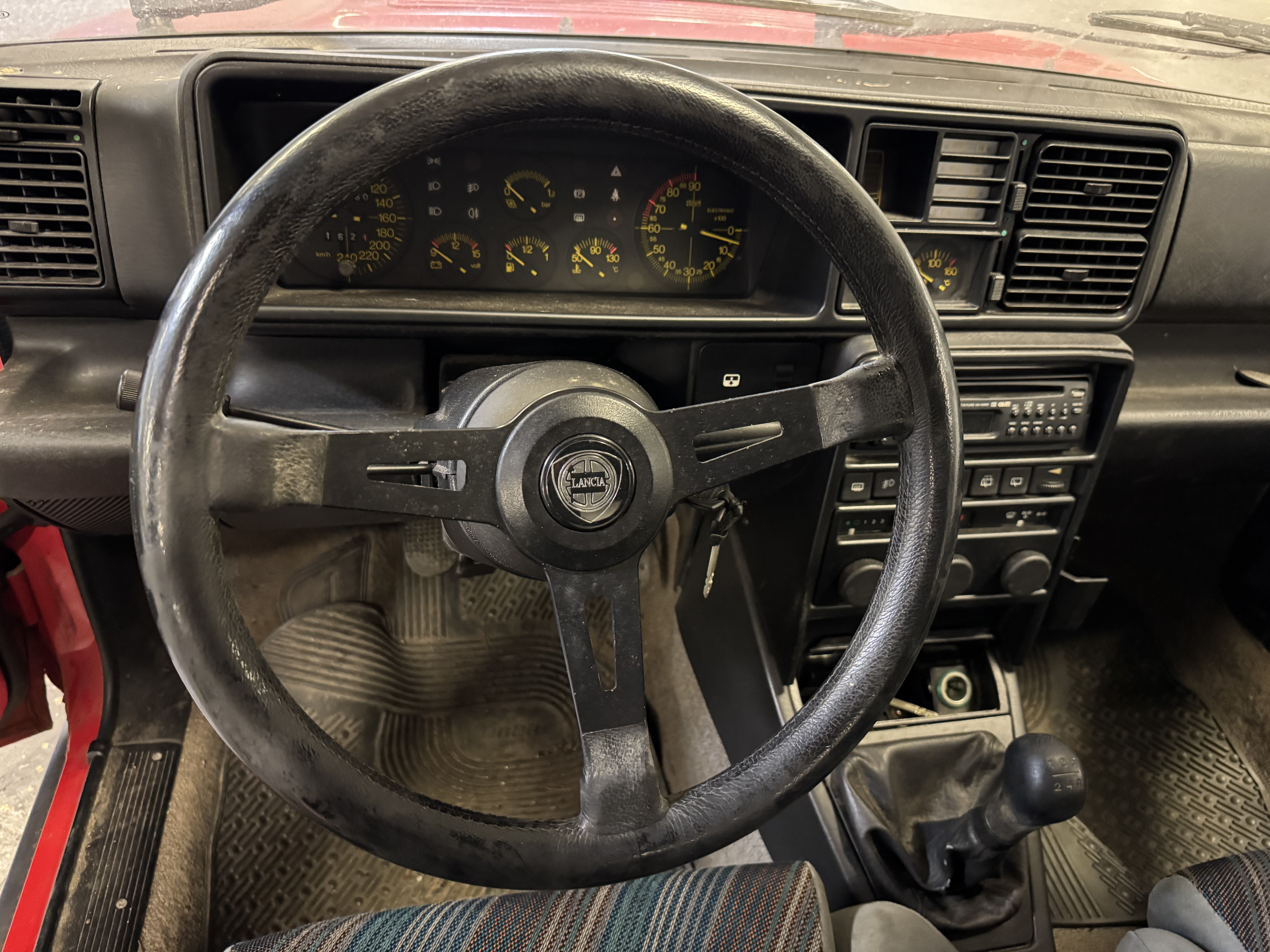 Vehicle Image 37