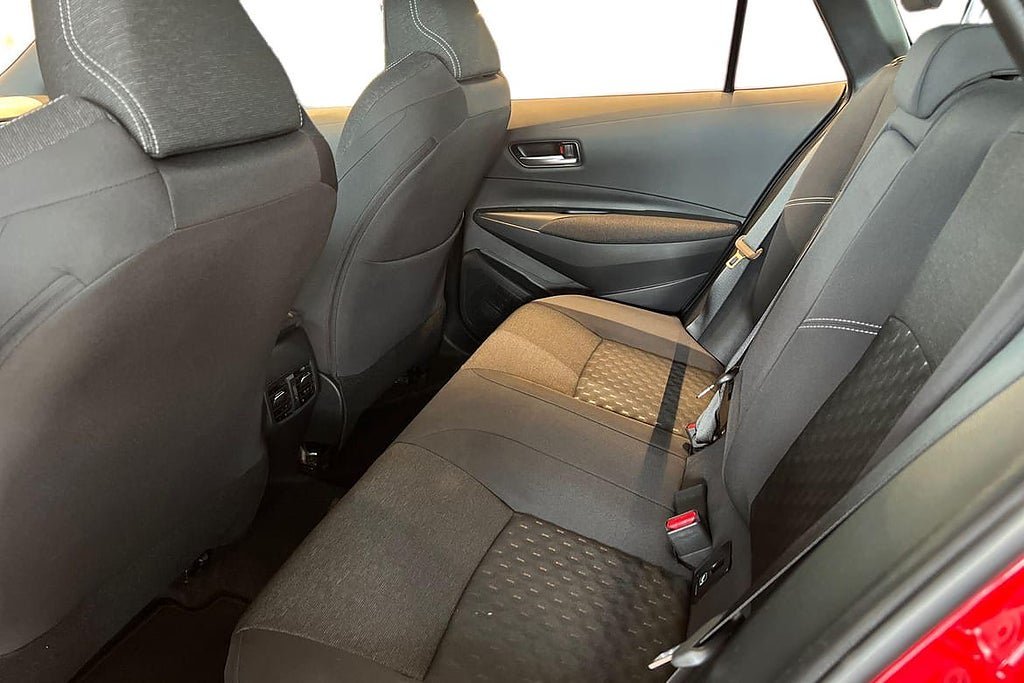 Vehicle Image 11