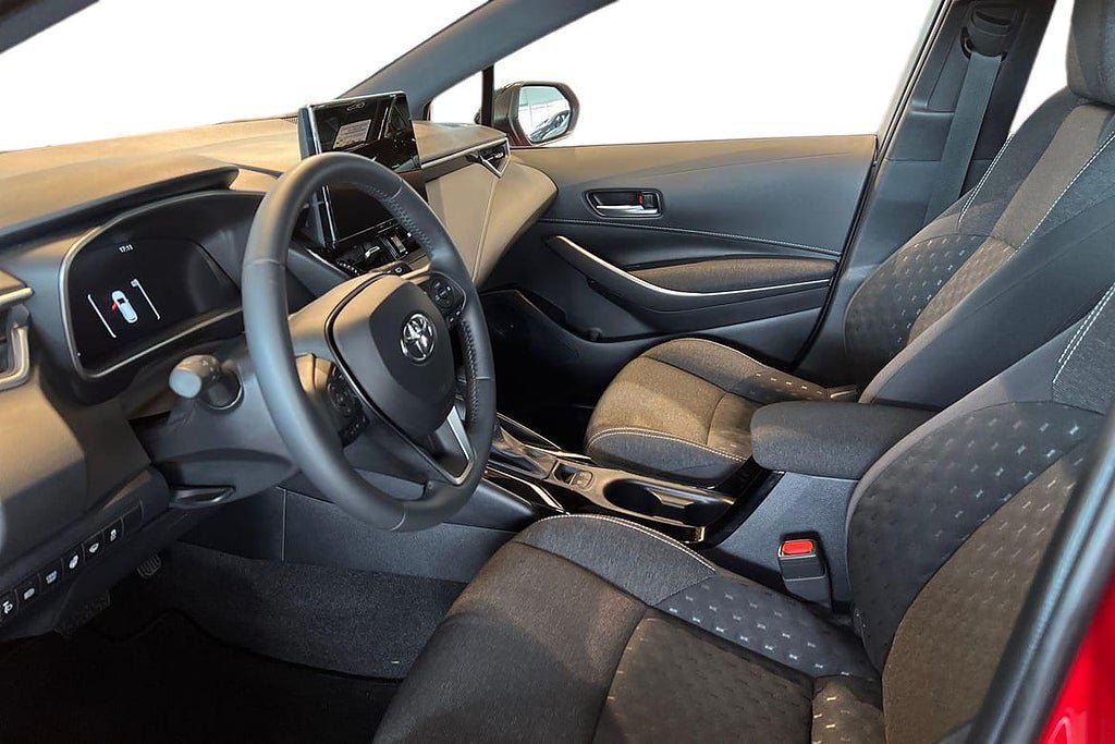 Vehicle Image 12