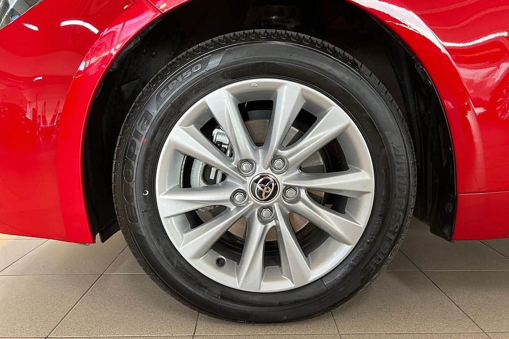 Vehicle Image 15