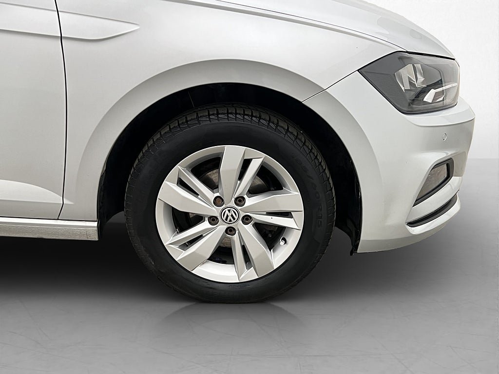 Vehicle Image 30