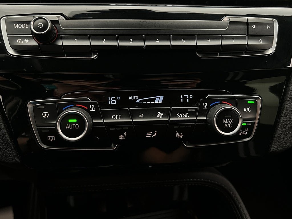 Vehicle Image 27