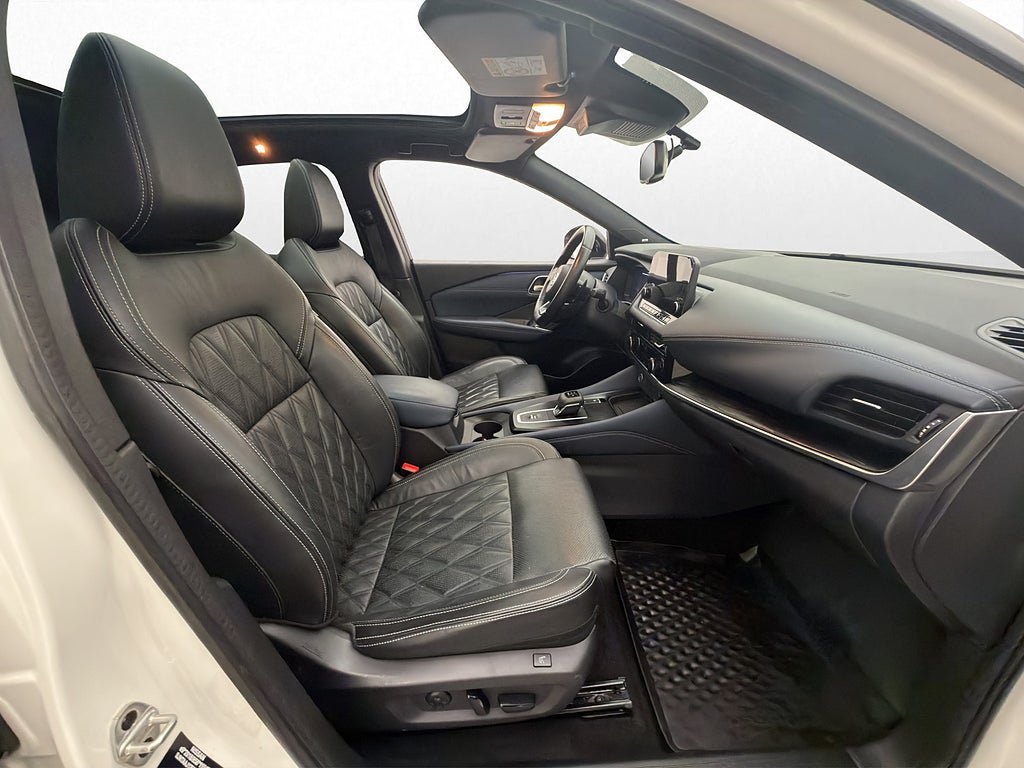 Vehicle Image 32