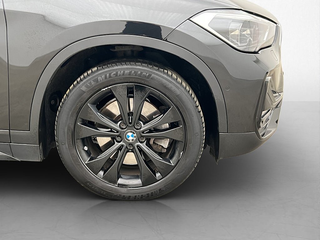 Vehicle Image 38