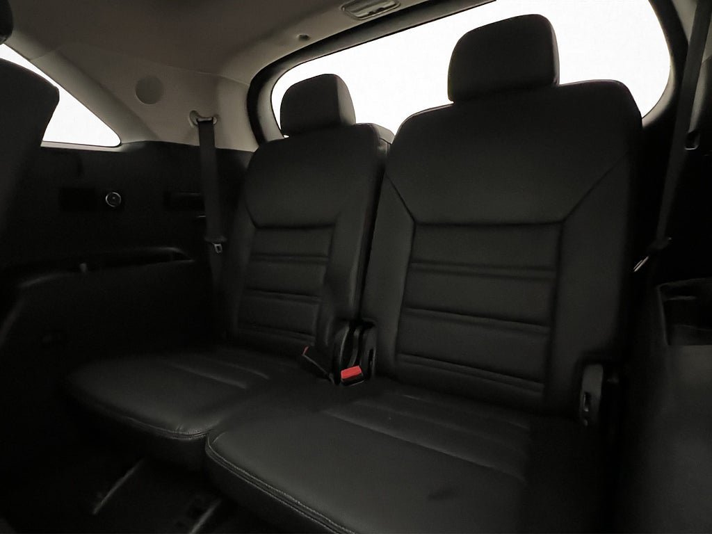 Vehicle Image 32
