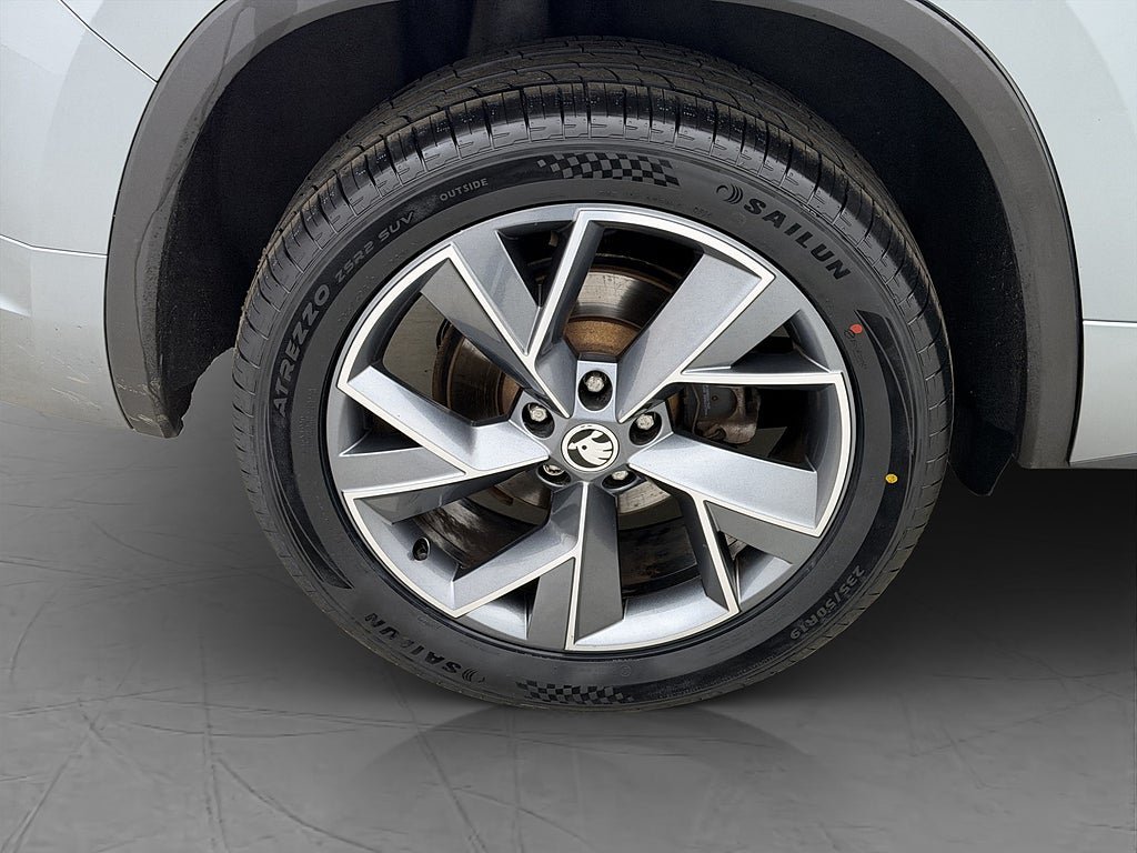 Vehicle Image 36
